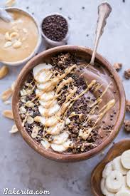 chocolate peanut er smoothie bowl