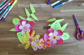 DIY Enfant - Activité créative : Couronne de fleurs en papier à fabriquer