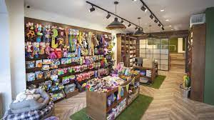Holistic pet is a pet food, supply and grooming store for dogs and cats. Shop Design Pet Shop Design Retail Design Retail Interiors Pet Store Design Pet Store Ideas Pet Store Display