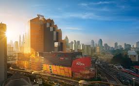 It is situated across the street from the putra world trade centre and the seri pacific hotel. Next To Shopping Mall Cinema And Lrt Station Review Of Sunway Putra Hotel Kuala Lumpur Malaysia Tripadvisor