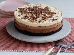 triple layer chocolate mousse cake