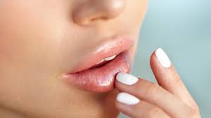 10 tips for healthy beautiful lips