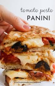 pesto and mozzarella panini pita
