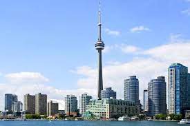 The cn tower is a television tower in toronto. Cn Tower In Toronto Kanada