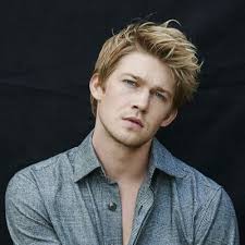 Joe alwyn is an english actor who is best known for his roles in the movies 'billy lynn's long halftime walk' and 'the favourite'. Joe Alwyn Josalw Twitter
