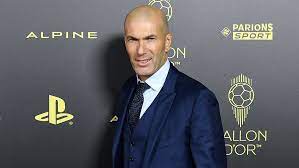 Le salaire de Zinedine Zidane chez un grand d'Europe dévoilé | Goal.com  Français