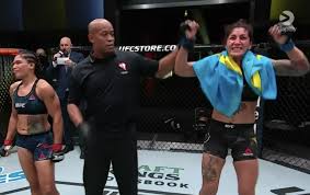 After losing the final of the ultimate fighter 28, getting submitted by macy chiasson, she picked up an easy win of the local scene and returned to the ufc to lose a unanimous decision to julia avila. Pannie Kianzad Strikes Her Way To Victory In Las Vegas