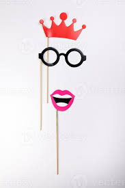 red crown lips round eyewear spectacle