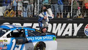He also reassured reporters the decision was not made due to poor health for himself or one of his so what will edwards do now? Nascar Q A Cousin Carl Edwards Teases But What S His Motivation