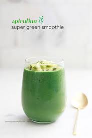 spirulina superfood green smoothie