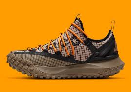 The nike mountain fly has been designed and engineered to protect your feet from pretty much anything. Nike Acg Mountain Fly Low Da5424 200 Release Date Sneakernews Com