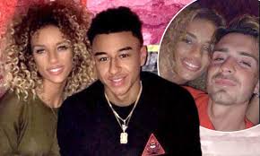Manchester united midfielder jesse lingard will miss england's upcoming euro 2020 qualifiers against bulgaria and kosovo. Jesse Lingard S Model Ex Cosies Up To Football Rival Jack Grealish Daily Mail Online