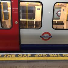 train stations near covent garden