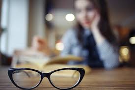 what causes blurred vision icare