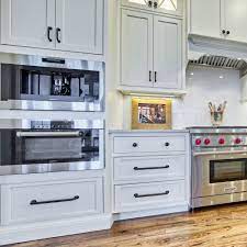 With custom hardware, matte and sleek glass finishes, caf offers distinct appliances to match your style and tastes. Do You Really Need The Newest Professional Grade High End Kitchen Appliances Toulmin Kitchen Bath