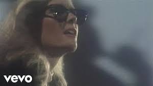 Music video by kim carnes performing bette davis eyes. Kim Carnes Bette Davis Eyes Youtube