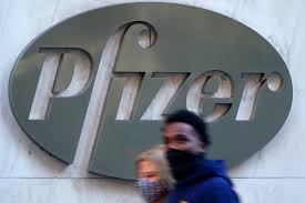 Vaccins ook zinvol als je ouder bent. Pfizer S Covid 19 Vaccine Trial Ends With 95 Success Rate World Economic Forum