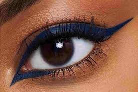 5 outrageously simple blue makeup looks