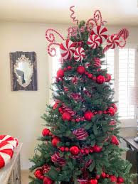 Candy cane christmas décor is undoubtedly a fashionable and interesting thing to do now as it certainly gives a new look to the complete decoration thing. How To Decorate A Candy Christmas Tree Picky Palate