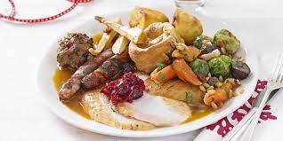 Julie pennell a traditional christmas dinner england best british christmas dinner from 35 recipes for a traditional british christmas dinner. Pin By Jackie Giallombardo On Christmas In Britain Christmas Dinner Menu Christmas Food Dinner Traditional Christmas Dinner