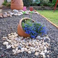 Front Yard Landscaping Ideas With Rocks