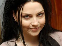 10 times amy lee caught without makeup