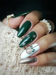 Kiko sugar mat n° 456 teal green debby n° 146 golden acrylic colours metal 3d nail art decoration. Christmas Nail Art Designs To Look Trendy This Season
