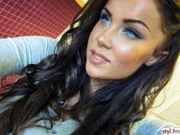 Hair texture plays a big role in in the final outcome of this particular hairstyle. Google Image Result For Http Www Becomegorgeous Com Img User 3 6 4 7 Surrender Answers 77212 2 Brown Hair Blue Eyes Dark Hair Blue Eyes Dark Brown Hair Color
