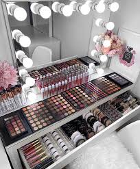 makeup lover style and fashion image