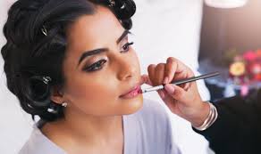 10 questions to ask your makeup artist