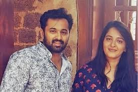 Unni mukundan (unnikrishnan mukundan nair) (born 22 september 1987) is an indian film actor unni mukundan made his acting debut with the tamil film seedan (2011), which was the remake of. Unni Mukundan Says He Got Tips On Acting Like A Woman From Anushka Shetty The News Minute