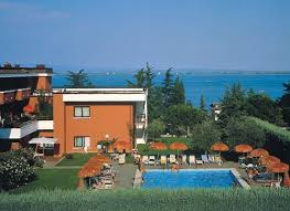 Guests can enjoy a complimentary breakfast each morning. Hotel Oliveto Desenzano Del Garda Brescia Buchen Sie Jetzt