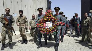 Taliban offensive puts iran in a bind the situation along the border between afghanistan and iran remains tense as more and more afghans, including soldiers, flee to escape the taliban. Afghanistan Taliban Erobern Zweite Provinzhauptstadt