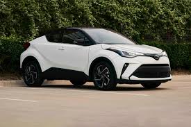 2021 toyota c hr review ratings edmunds