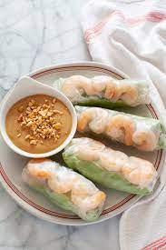 vietnamese spring rolls with peanut