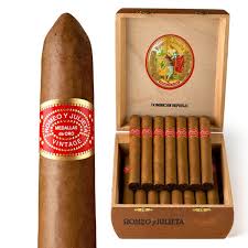 Upmann is an extremely popular smoke among beginners, with the corojo wrapper and fillers making for a complex, yet mild tasting profile. Groomsmen Gifts The 12 Best Cigars The Plunge