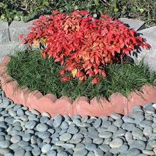 River Red Curved Concrete Edger