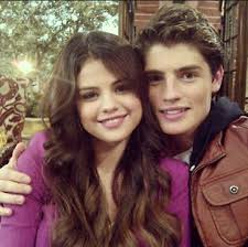 Ahem, gregg sulkin, i am going to need you and you're ridiculously strong british accent to return to alex in this new, rebooted wizards of waverly place. Wizards Of Waverly Place Next Generation Discontinued Meet The Kids Wattpad