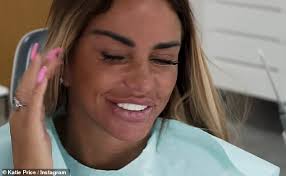 Price, a uk media personality who was previously married to aussie musician peter andre, recently travelled to turkey to get a new set of veneers. Katie Price Spits Out Old Teeth As She Gets Her Veneers Replaced Daily Mail Online