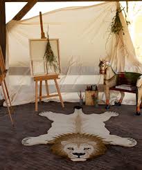 brown hand tufted lion rug 100 wool