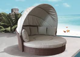 Round Oyster S Style Wicker Day Bed