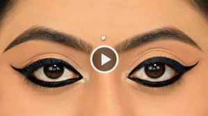 learn to apply winged eyeliner with