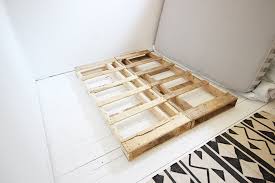 Diy Easy Wood Pallet Bed Frame