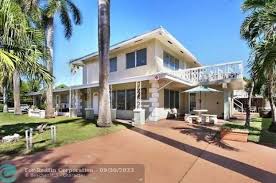 deerfield beach fl luxury homes
