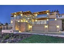 Nestled on the palos verdes peninsula in the south bay region of los angeles county, rancho palos verdes is a city steeped in pervasive natural beauty. Beautiful Modern Home In Rancho Palos Verdes Ca 90275 Beautiful Modern Homes Real Estate Amazing Architecture