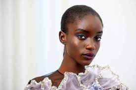 fall 2022 fashion week beauty trends to