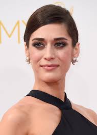 2016 emmys makeup lizzy caplan rouge 18