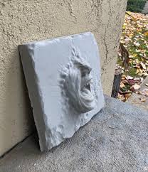 Screaming Face Garden Plaque Concrete