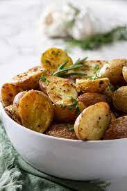 garlic and rosemary roasted potatoes