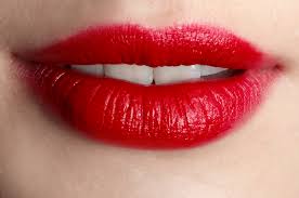 how red lipstick can be used as an